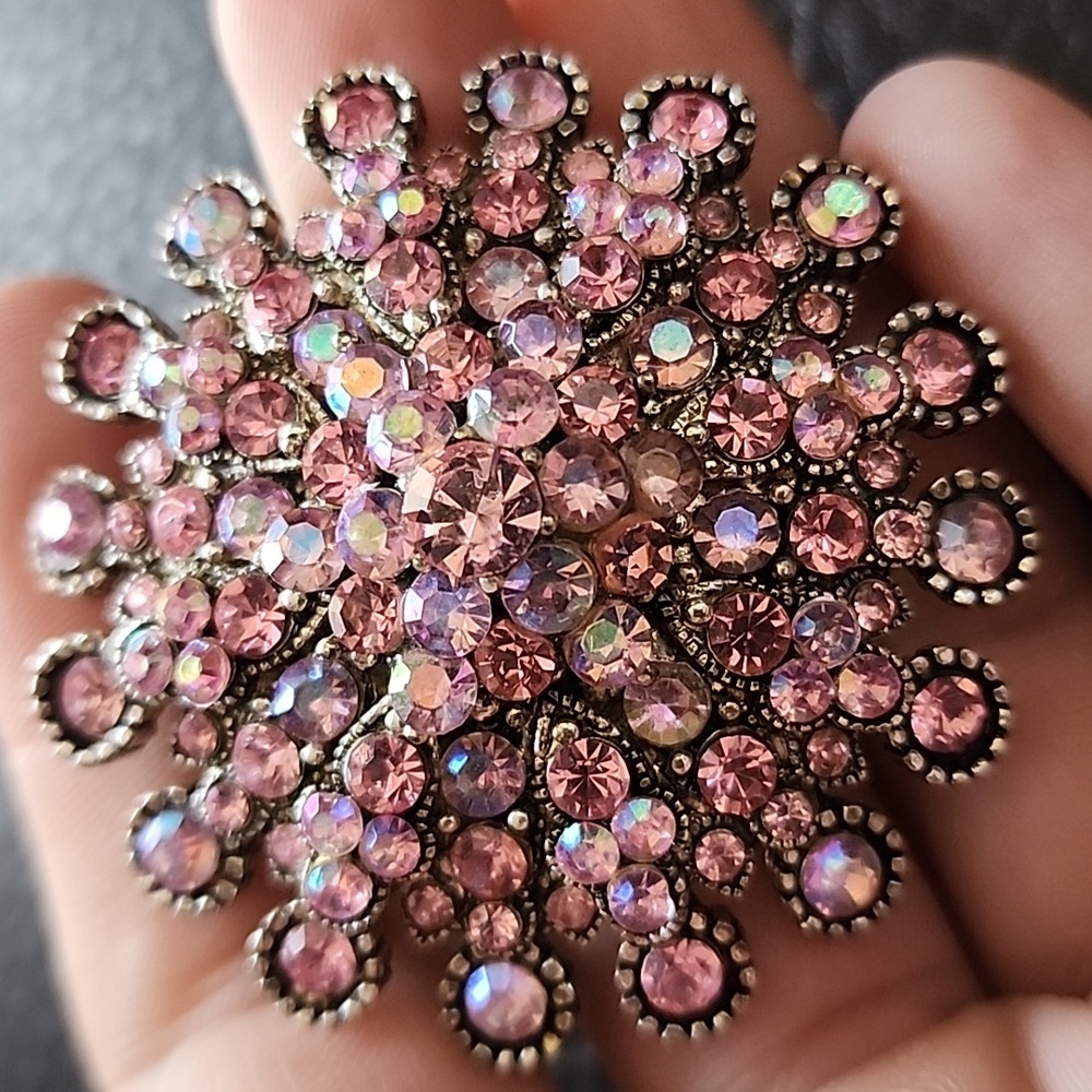 Brooch